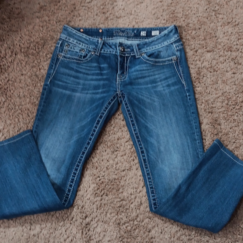 Miss me jeans size 29 waist is 15, inseam 28